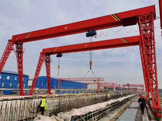 <strong>山西朔州龙门吊厂家单梁</strong>