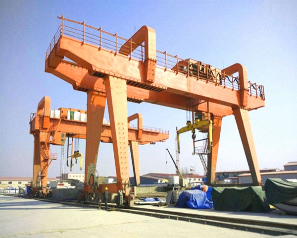 <strong>山东聊城32吨双梁龙门吊适</strong>